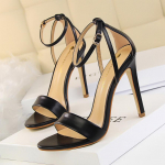 &bdquo;BIGTREE Fashion&ldquo; naktinis klubas &bdquo;Fe Heel Ultra High Heel&ldquo; tu&scaron;čiaviduriai spalvos, atitinkančios vienos linijos moteri&scaron;kos basutės 40 juoda