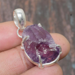 Prabangus Ametisto Neapdorotas Brangakmenis Solidus 925 Praba Sidabras Rankų Darbo Papuo&scaron;alų Pakabukas 1.38 Inches violetinė