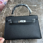 24 Nauja Natūralios Odos Moteri&scaron;ka Rankinė Su Delno Ra&scaron;tu Mini 22CM25 Krep&scaron;ys Sidabrinė Sagtis Rankinė Vienu Petimi Įstrižai 22CM+2 shoulder straps without lock