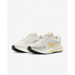 Nike Journey Run Moteri&scaron;ki bėgimo bateliai FJ7765-112 EU 36 geltona