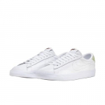 Nike Tennis Classic AC Balta Alyvuogių Aura - HM4648-113 EU 43 balta