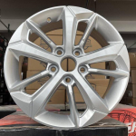 Suderinamas su Geely Emgrand EC7, GS, GL, EV Geometry, 16-18 colių ratais, Boyue L padangų ratlankiu.