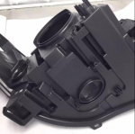 Suderinamas su 2013-2017 m. Land Rover Range Rover Sport priekinio žibinto galiniu korpusu, Sport versija, juodas pagrindas. Premium High Transparency, Driver Side