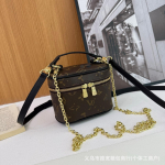 06 Nauja Moteri&scaron;ka Rankinė Madinga Spausdinta Grandinėlė Kosmetinė Dėklas Per Petį Įstrižas Rankinė Moteri&scaron;ka Rankinė 15*11*9 juoda