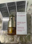 Clarins Dvigubas serumas paakiams 20ml Prie&scaron; rauk&scaron;les Drėkinantis Tamsių ratilų mažinimas &Scaron;viesinantis
