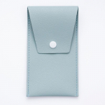 8 dalių mini makiažo &scaron;epetėlių rinkinys: Akių &scaron;e&scaron;ėliai, Maskuoklis, Pudra, Ne&scaron;iojami &scaron;velnių &scaron;erelių grožio įrankiai buckle bag mėlyna