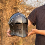 Juodas Barbuta &scaron;almas Viduramžių riterio &scaron;arvai 18g Mink&scaron;tas plienas Cosplay Helovino kostiumas Kario &scaron;almas