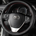 Pasidaryk pats juodo odos pynimo automobilio vairo užvalkalas Toyota E'Z RAV4 Corolla IM Scion Auris automobiliams Red Blue Thread
