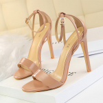 &bdquo;BIGTREE Fashion&ldquo; naktinis klubas &bdquo;Fe Heel Ultra High Heel&ldquo; tu&scaron;čiaviduriai spalvos, atitinkančios vienos linijos moteri&scaron;kos basutės 34 kūno spalva