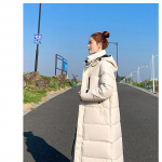 Moteri&scaron;ka rudens ir žiemos laisvo kirpimo ilga medvilninė striukė iki kelių su pastorintu medvilniniu paltu