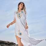 Moteri&scaron;ki apdangalai Paplūdimio suknelė su kaklu, gėlėtas megztinis, bikini maudymosi kostiumėlis, dengiantis Kaftan drabužis nuo saulės one size balta