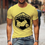 &bdquo;Mountain Rider Moto Club&ldquo; mar&scaron;kinėliai su grafiniais mar&scaron;kinėliais, vyri&scaron;ki drabužiai, trumpomis rankovėmis mar&scaron;kinėliai, gatvės motociklų mar&scaron;kinėliai, laisvi vyri&scaron;ki mar&scaron;kinėliai. S smėlis