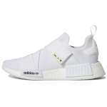 adidas NMD_R1 Balti Su beveik žalios spalvos akcentais Moteri&scaron;ki sportbačiai Debesų baltumo Pagrindinės juodos spalvos GW5699 38⅔