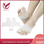 Reguliuojamas Hallux Valgus korektorius: Kvėpuojančios kojinės su atskirtu didžiuoju pir&scaron;tu ir silikonu One Size skaidri