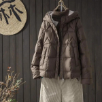 Moteri&scaron;ka žieminė kasdienė pūkinė striukė su gobtuvu, su baltaisiais ančių pūkais, žieminė, kasdienė, laisva, pastorinta, plona XL