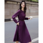 Eleganti&scaron;ka rudeninė prancūzi&scaron;ko klostavimo midi suknelė S tamsiai violetine spalva