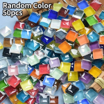 50/100/200 vnt atsitiktinių spalvų spalvoto stiklo mozaika &bdquo;pasidaryk pats&ldquo; dekoravimo meno sritis tapybos medžiagos modernaus meno stiliaus mozaikinio stiklo lak&scaron;tas be lipnios pagrindo 50pcs