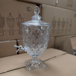 1,8 l retro reljefinis kri&scaron;tolinio stiklo gėrimų dozatorius su čiaupu