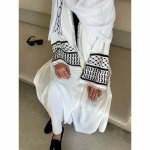Musulmoni&scaron;ka suknelė Kuklus islami&scaron;kas apranga Naujas mink&scaron;tas krepinis siuvinėjimas Palestinos Kefiyyeh Abaya Ramadano kutais Dubajaus Abaya moterims S balta