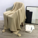 Skandinavi&scaron;ko stiliaus megztas kutais vilnonis pledas sofai ar pietų miegui biure 150*280cm (3-seater sofa)