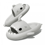 Mada SmilePoP Mada Vyri&scaron;ki Ryklio &Scaron;lepetės Mielos Moteri&scaron;kos Debesų &Scaron;lepetės Vasarinė Lauko Neslystanti Baseino Du&scaron;o Avalynė Mink&scaron;ti Unisex Paplūdimio Sandalai 46-47 pilka