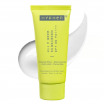 Hyphen Man reikia tik apsauginio kremo nuo saulės SPF 50 PA++++ | Nepalieka baltų pėdsakų | I&scaron;bandyta in vivo | Skaistina su niacinamidu, kojine rūg&scaron;timi ir vitaminu C gausiu Kakadu slyva