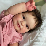 Dviejų dydžių versijos Reborn Toddler Maddie miela mergaitės lėlė su įsi&scaron;aknijusiais plaukais Mink&scaron;ta glostoma auk&scaron;tos kokybės lėlė 50cm