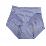 Seksualūs vidutinio auk&scaron;čio plius dydžio apatiniai moterims su sutrauktu liemeniu, formuojantys klubus, pakeliantys sėdmenis, i&scaron; tinklelio, permatomi, labai elastingi, patogūs trikampio formos kelnaitės S
