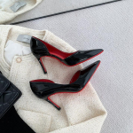 Raudonpadžiai auk&scaron;takulniai moteri&scaron;ki batai juodi smailianosiai lakinės odos &scaron;oniniai oriniai auk&scaron;takulniai moteri&scaron;ki ploni kulnai eleganti&scaron;ki ir seksuali vieni batai 40