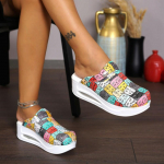 Moteri&scaron;kos ortopedinės klumpės, medicininiai sabo batai, neslystantys &scaron;lepetės, slaugytoja, gydytojas, aku&scaron;erė 36