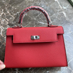 24 Nauja Natūralios Odos Moteri&scaron;ka Rankinė Su Delno Ra&scaron;tu Mini 22CM25 Krep&scaron;ys Sidabrinė Sagtis Rankinė Vienu Petimi Įstrižai 22CM+2 shoulder straps without lock raudona