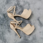 Moteri&scaron;ki sandalai madinga platforma Peep Toe matinis odinis sagtis sandalas vakarėlio suknelė raudona vestuviniai batai 36 kūno spalva