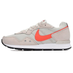 Nike Venture Runner Wide &scaron;viesiai kaulinės spalvos su magi&scaron;ko žarijų akcentu moteri&scaron;ki sportbačiai pilki DM8454-005 37.5 gray