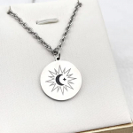 Tv serialas &bdquo;The Eclipse Cosplay Moon Star&ldquo; apskritas pakabukas titano plieno karoliai mėgėjams papuo&scaron;alų priedai