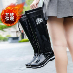 Eksportas lietaus batai moteri&scaron;ki auk&scaron;ti vandeniui atsparūs batai lietaus batai vandens batai moteri&scaron;ki storu padu virtuviniai veliūriniai &scaron;ilti guminiai batai 37