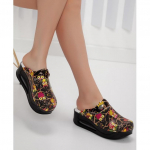 Moteri&scaron;kos ortopedinės klumpės, medicininiai sabo batai, neslystantys &scaron;lepetės, slaugytoja, gydytojas, aku&scaron;erė 36