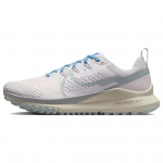Nike React Pegasus Trail 4 Perlo Rožinės Vilko Pilkos Moteri&scaron;ki Bėgimo Bateliai Futbolo Pilki Baltijos Mėlyni DJ6159-600 35.5
