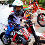 Vaiki&scaron;ki motokroso mar&scaron;kinėliai, kelnės, žali, juodi, 3, 4, 5, 6, 7, 8, 9, 10 metų, visureigių kostiumas, mėlynas, oranžinis, enduro, krosas, berniukas ir mergaitė. XL-26