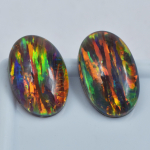 12,30 karato daugiaspalvis opalas, natūralus OVALAUS pjovimo pora, SERTIFIKUotas, akmens gabalas, laisvas brangakmenis 15.3 mm approx įvairiaspalvis