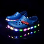 LED &scaron;viečiantys vaiki&scaron;ki sandalai Mergaitėms Berniukams Vandeniui atsparūs Paplūdimio Baseino Batai Kvėpuojantys Neslystantys Animacinių filmų Dizainas Sizes 2435 full set of 12 pairs per order blue