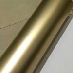 Auk&scaron;čiausios kokybės matinis metalizuotas chromo vinilo automobilio plėvelės apdaila su oro burbuliukais, violetinės spalvos satino metalizuota lipdukų folija automobilių apdailai 10CM X 152CM
