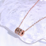 Dygliuotas titano plieno spalvotas vėrinys moteri&scaron;kas &scaron;alto vėjo raktikaulio grandinės bangavimas internete įžymybių pakabukas auksas