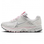 Nike Air Zoom Vomero 5 520 Pack - Rožinės putos Moteri&scaron;ki sportbačiai Balti FN3695-001 40.5 white