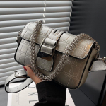 Klasikinis moteri&scaron;kas krep&scaron;ys Naujas vasarinis tekstūrinis PU odos crossbody krep&scaron;ys Populiarus grandinėlės peties rankinė po pažastimi maža kvadratinė rankinė (20cm<Max Length<30cm) gray