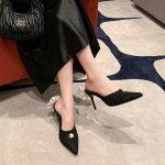 Juodi satininiai auk&scaron;takulniai &scaron;lepetės Nauji pavasario ir vasaros perlų auk&scaron;takulniai stiletto kulnai Moteri&scaron;ki stiletto vakarėlio balti rožiniai sandalai 35 juoda