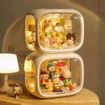 2 pakuotės Skaidrus figūrėlių vitrininis dėklas Laikymo organizatorius su LED ap&scaron;vietimu Apsaugotas nuo dulkių Magnetinės durys Figūrėlių laikikliai Akrilinė kolekcionuojamų daiktų vitrina