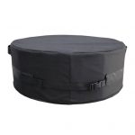 Vandeniui atsparus apvalus ugniakuro dangtelis 600D Oksfordo audinio, UV atsparus Firepit Shield, oro sąlygoms atsparus dangtelis su sagtimis, dirželių rankenomis, skirta lauko įmontuotam akmeniui S juoda