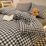 &Scaron;iaurieti&scaron;ko stiliaus japoni&scaron;ko stiliaus nespausdinta languota keturių dalių patalynė ir antklodės užvalkalas, skalbtas medvilninis &scaron;epečiu padengtas trijų dalių komplektas 1.8m bed sheet 4pcs