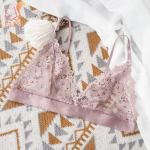 Seksualūs moteri&scaron;ki liemenėlės nėriniai belaidis apatinis trikotažas Itin plonas moteri&scaron;kas apatinis trikotažas be pamu&scaron;alo gėlėmis Seksualūs apyrankės mink&scaron;ti vir&scaron;utiniai moteri&scaron;ki intymūs drabužiai M