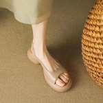 Madingi eleganti&scaron;ki žemo kulno platforminiai moteri&scaron;ki sandalai vasarai laisvalaikiui lauke žygiai paplūdimio sandalai moterims atviras pir&scaron;tas dirželis per kulną sandalai 41 abrikosas